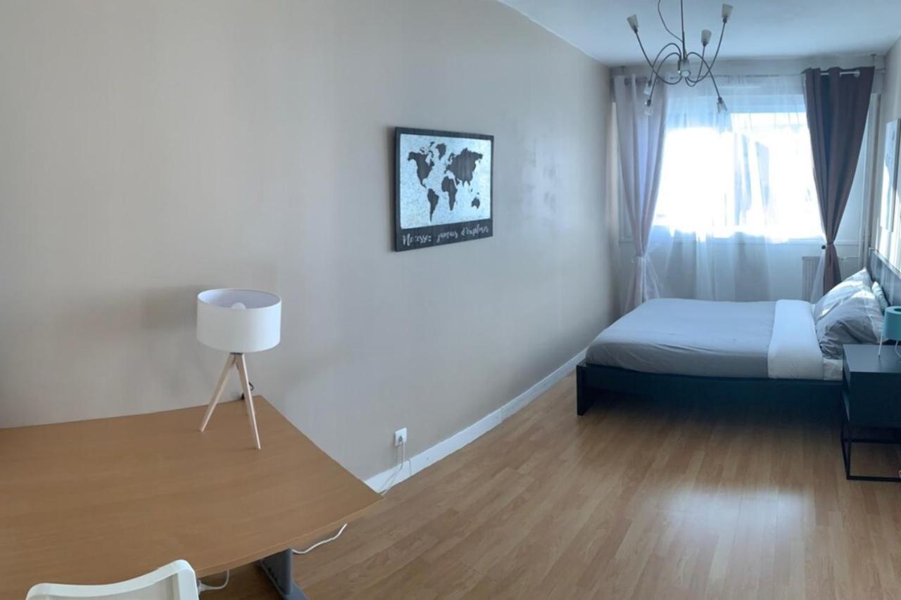Le Richelieu Comfortable 1 Bedroom Apartment Gratte-Ciel District วีเลอร์บาน ภายนอก รูปภาพ